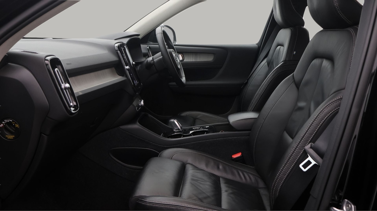 Used Volvo XC40 2021 for sale - 77431232: Photo 14