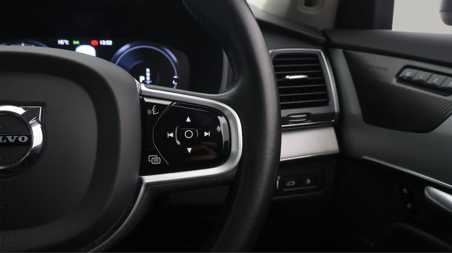 Used Volvo XC90 2022 for sale - 77643896: Photo 27