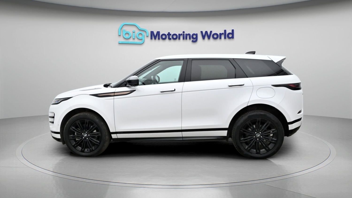 Used Land Rover Range Rover Evoque 2024 for sale - 77945846: Photo 4
