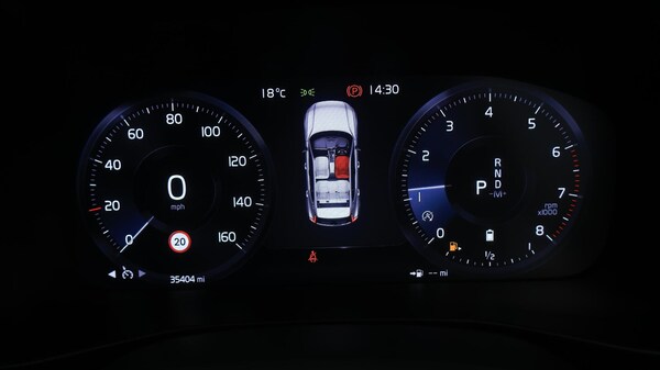 Used Volvo XC40 2021 for sale - 76226777: Photo 11