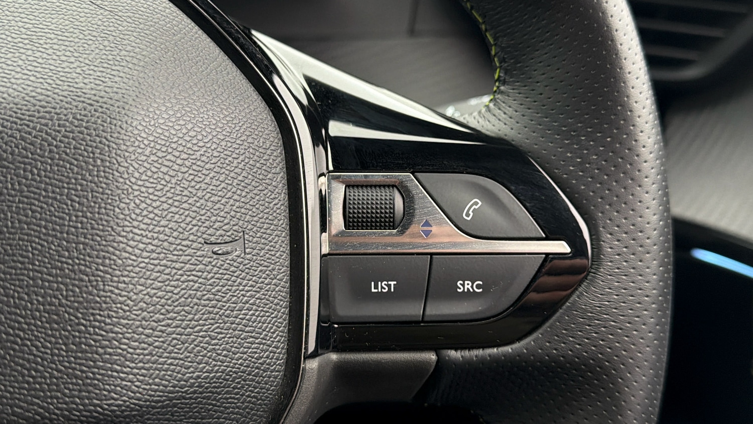 Used Peugeot E-2008 2023 for sale - 78012900: Photo 24