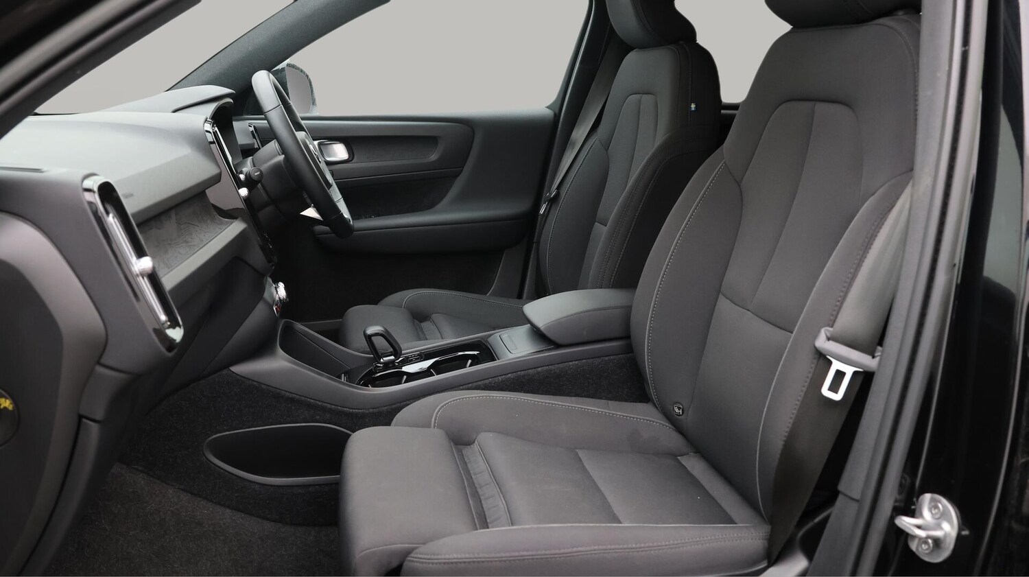 Used Volvo XC40 2022 for sale - 76457310: Photo 15