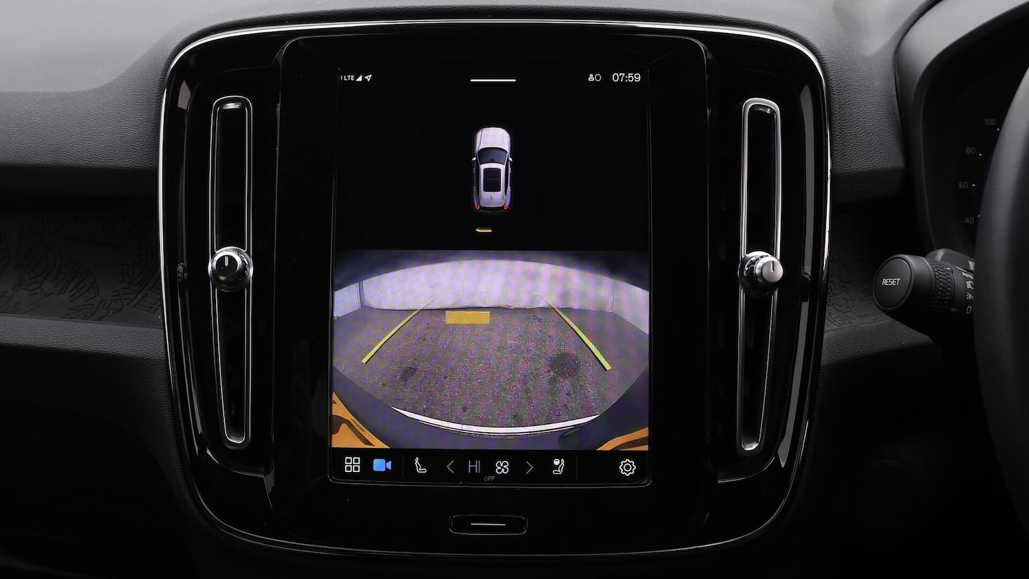 Used Volvo XC40 2022 for sale - 76457310: Photo 26