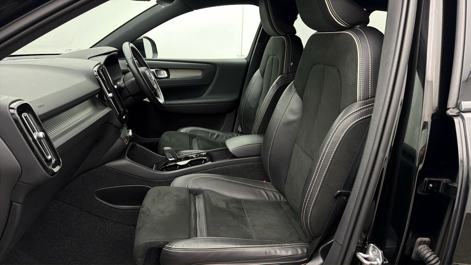 Used Volvo XC40 2021 for sale - 77998612: Photo 13