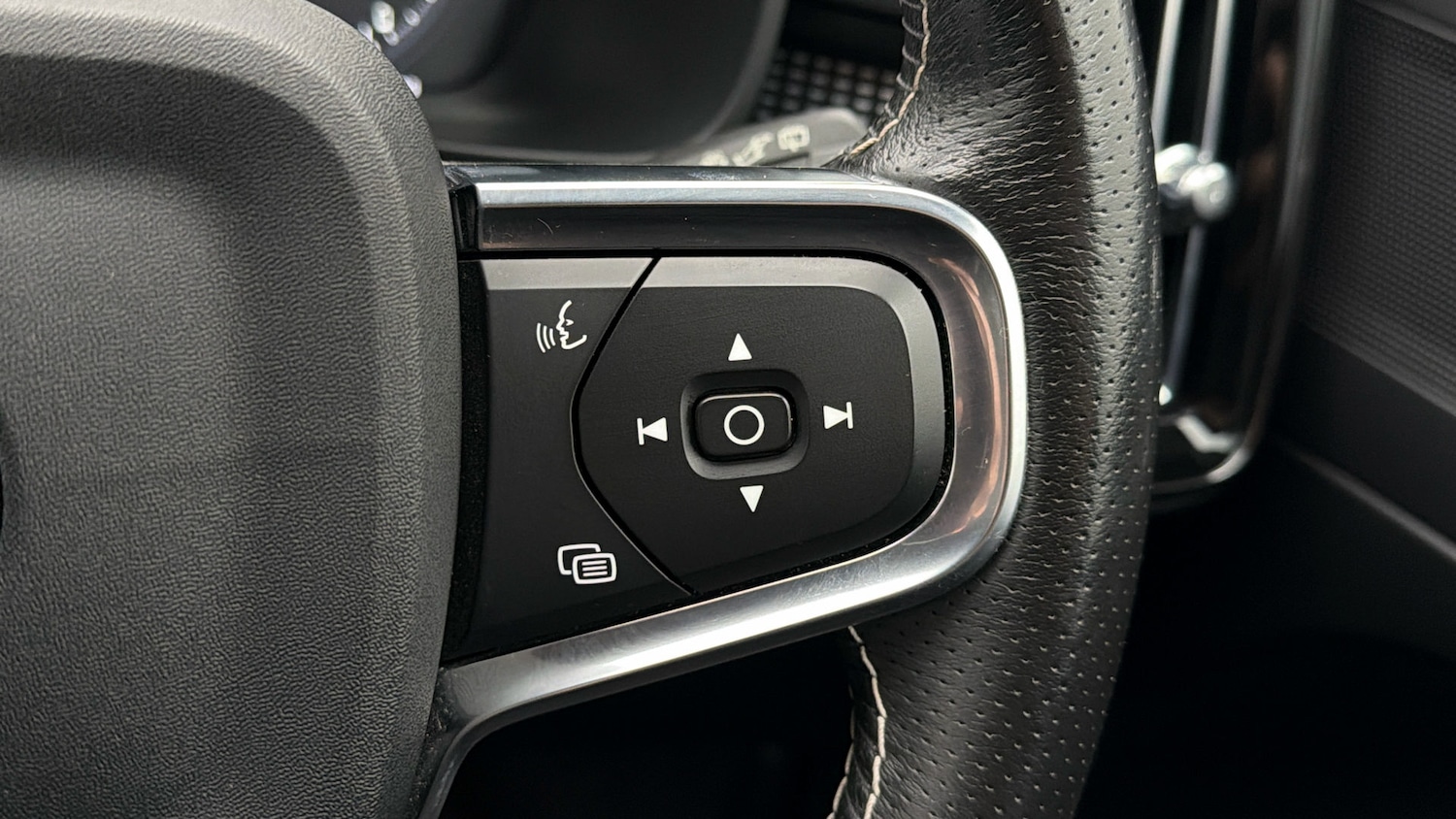 Used Volvo XC40 2021 for sale - 77998612: Photo 22