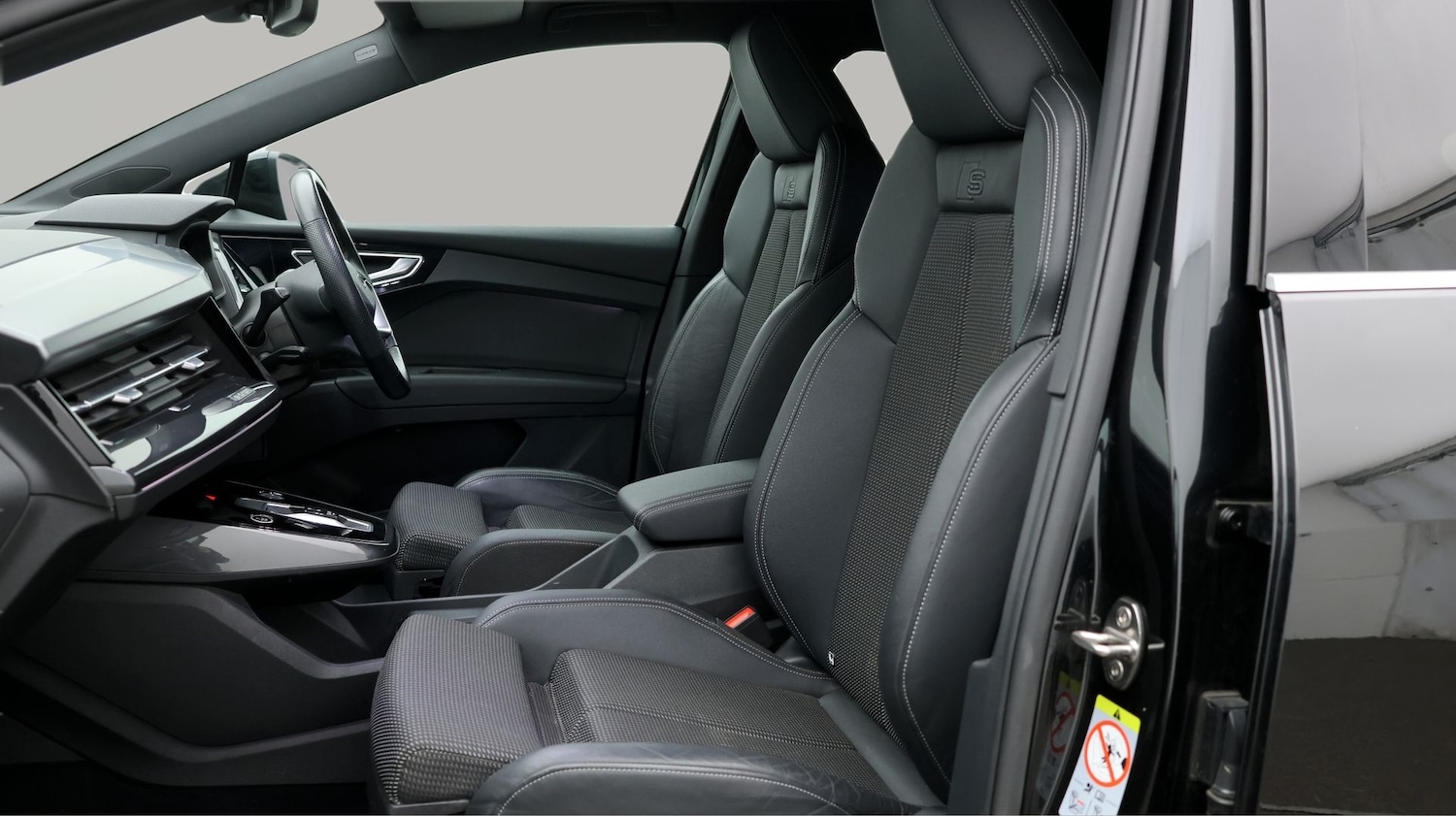 Used Audi Q4 e-tron 2021 for sale - 77181760: Photo 14