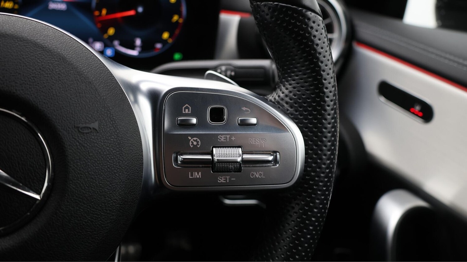 Used Mercedes-Benz CLA 2022 for sale - 76538552: Photo 25