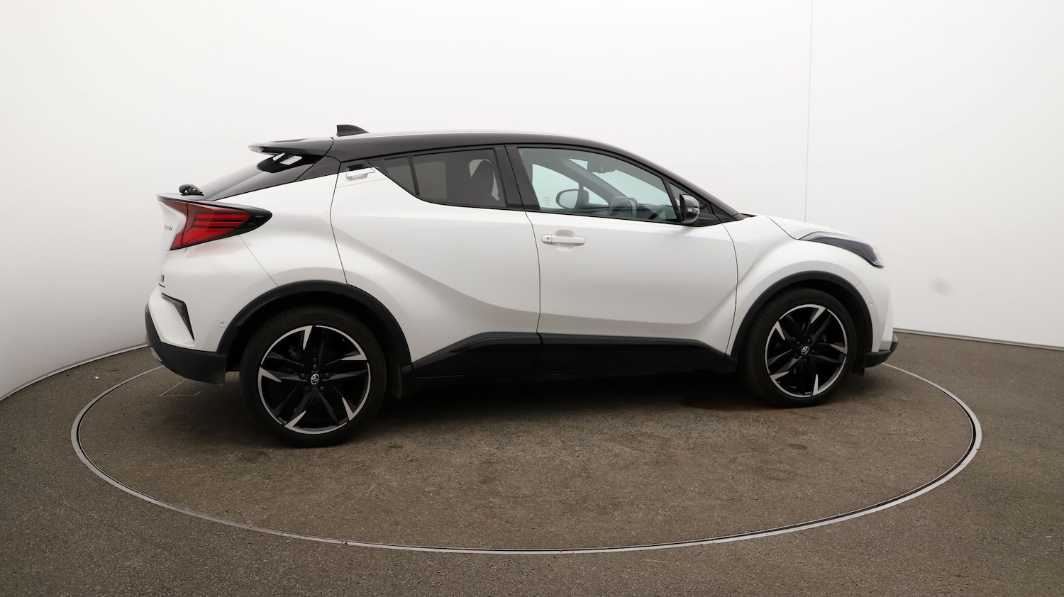 Used Toyota C-HR 2022 for sale - 76808493: Photo 42