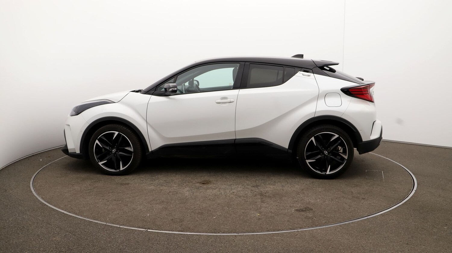 Used Toyota C-HR 2022 for sale - 76808493: Photo 57