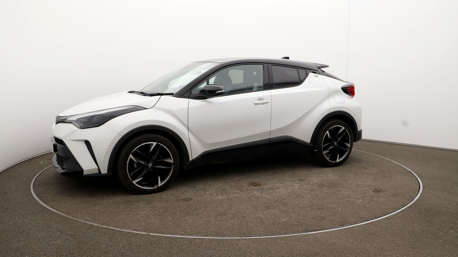 Used Toyota C-HR 2022 for sale - 76808493: Photo 60