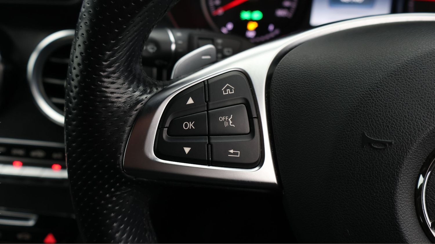 Used Mercedes-Benz GLC 2018 for sale - 77182050: Photo 21