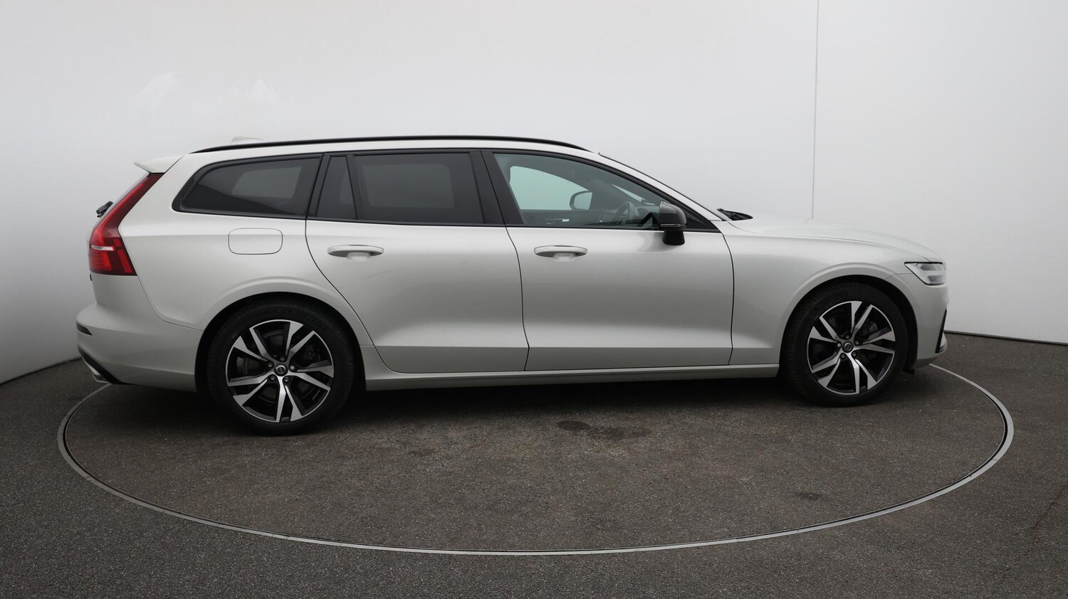 Used Volvo V60 2022 for sale - 75858218: Photo 51