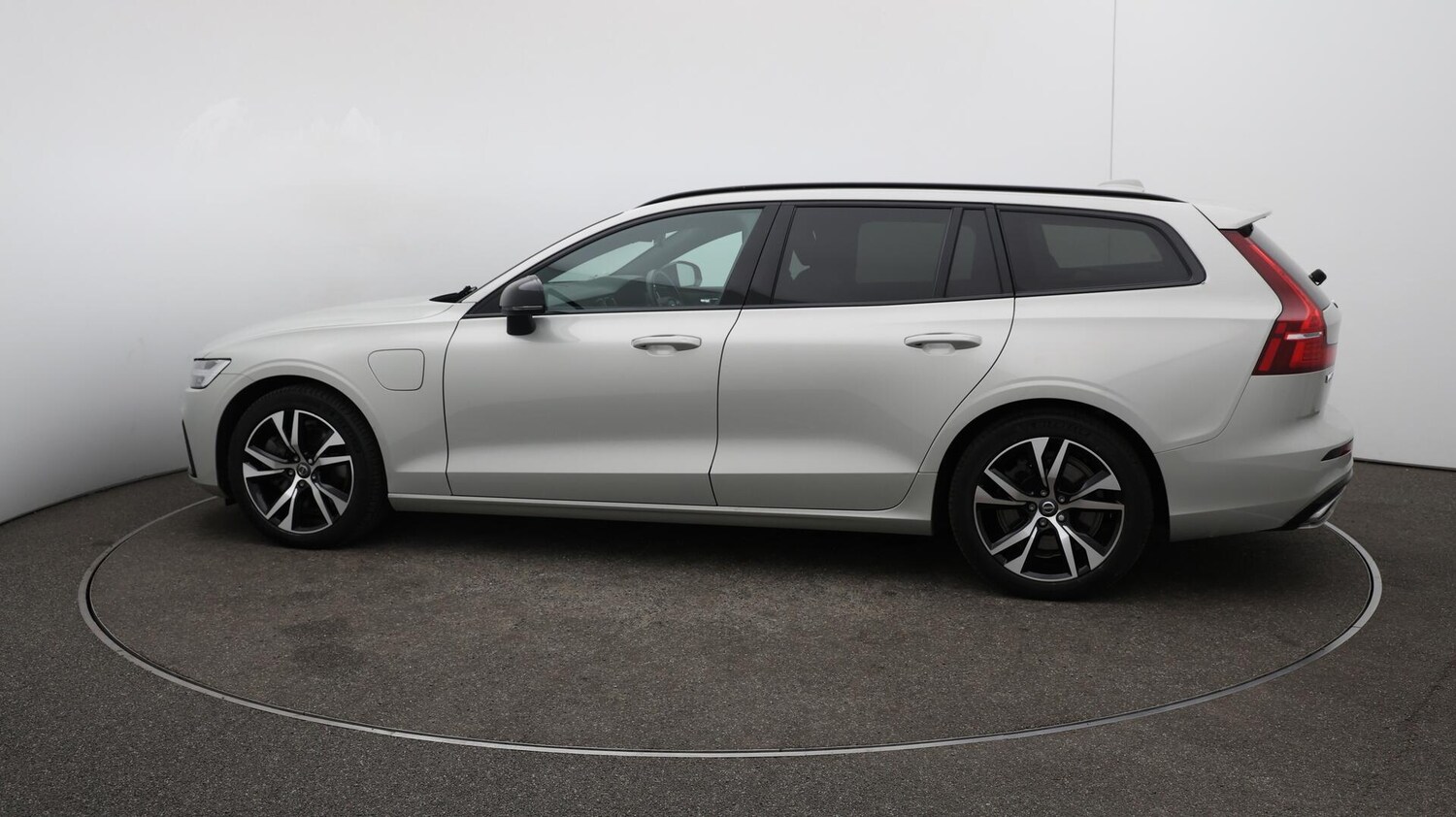 Used Volvo V60 2022 for sale - 75858218: Photo 59