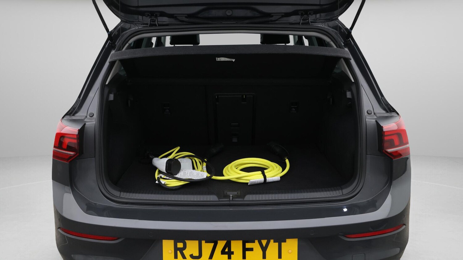 Used Volkswagen Golf 2024 for sale - 76633642: Photo 18