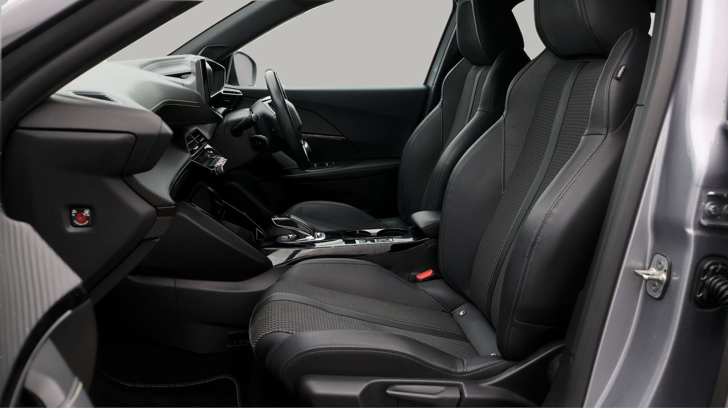 Used Peugeot 2008 2022 for sale - 77729223: Photo 14