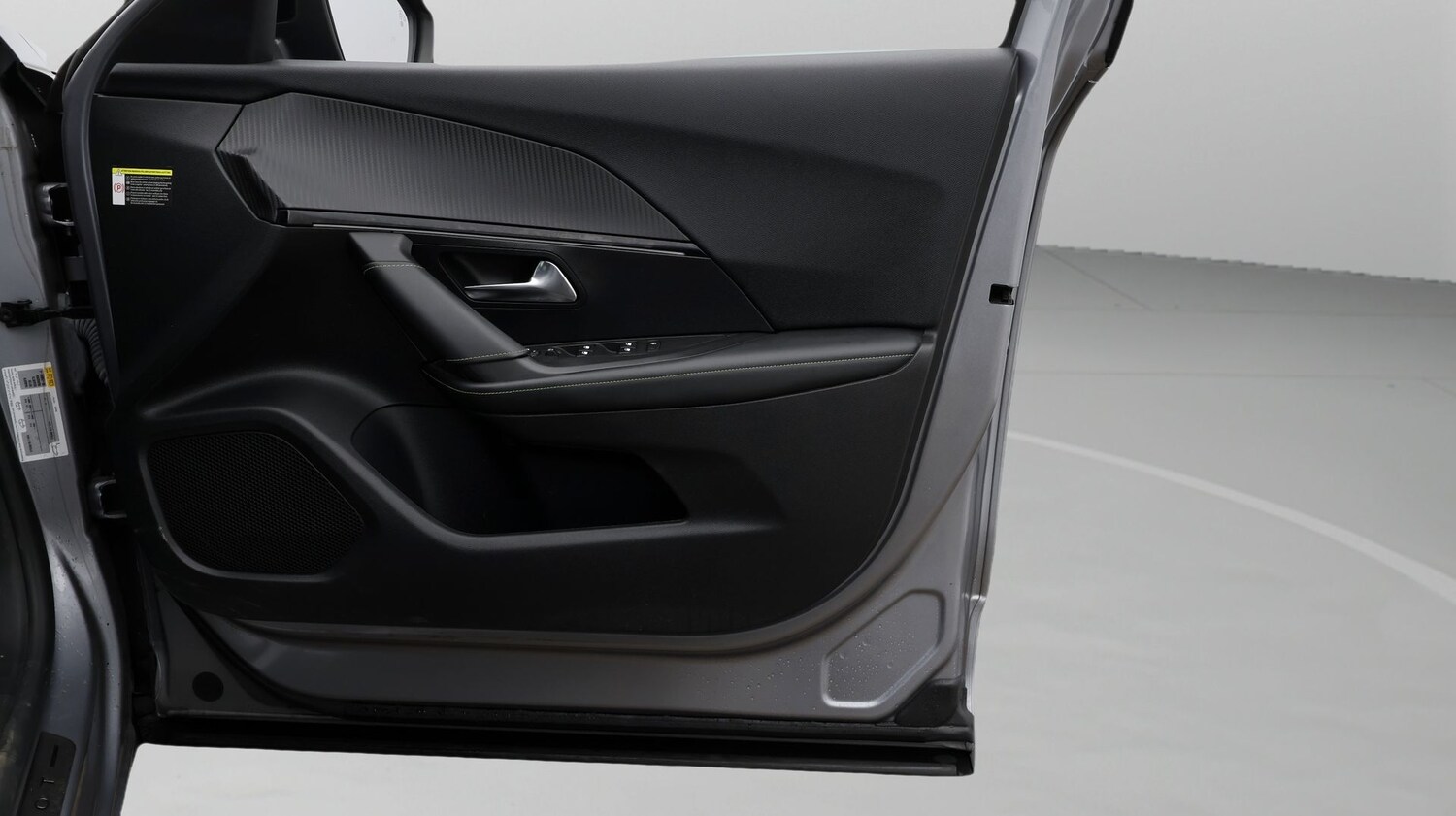 Used Peugeot 2008 2022 for sale - 77729223: Photo 15