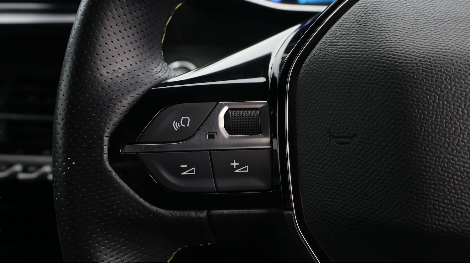 Used Peugeot 2008 2022 for sale - 77729223: Photo 21