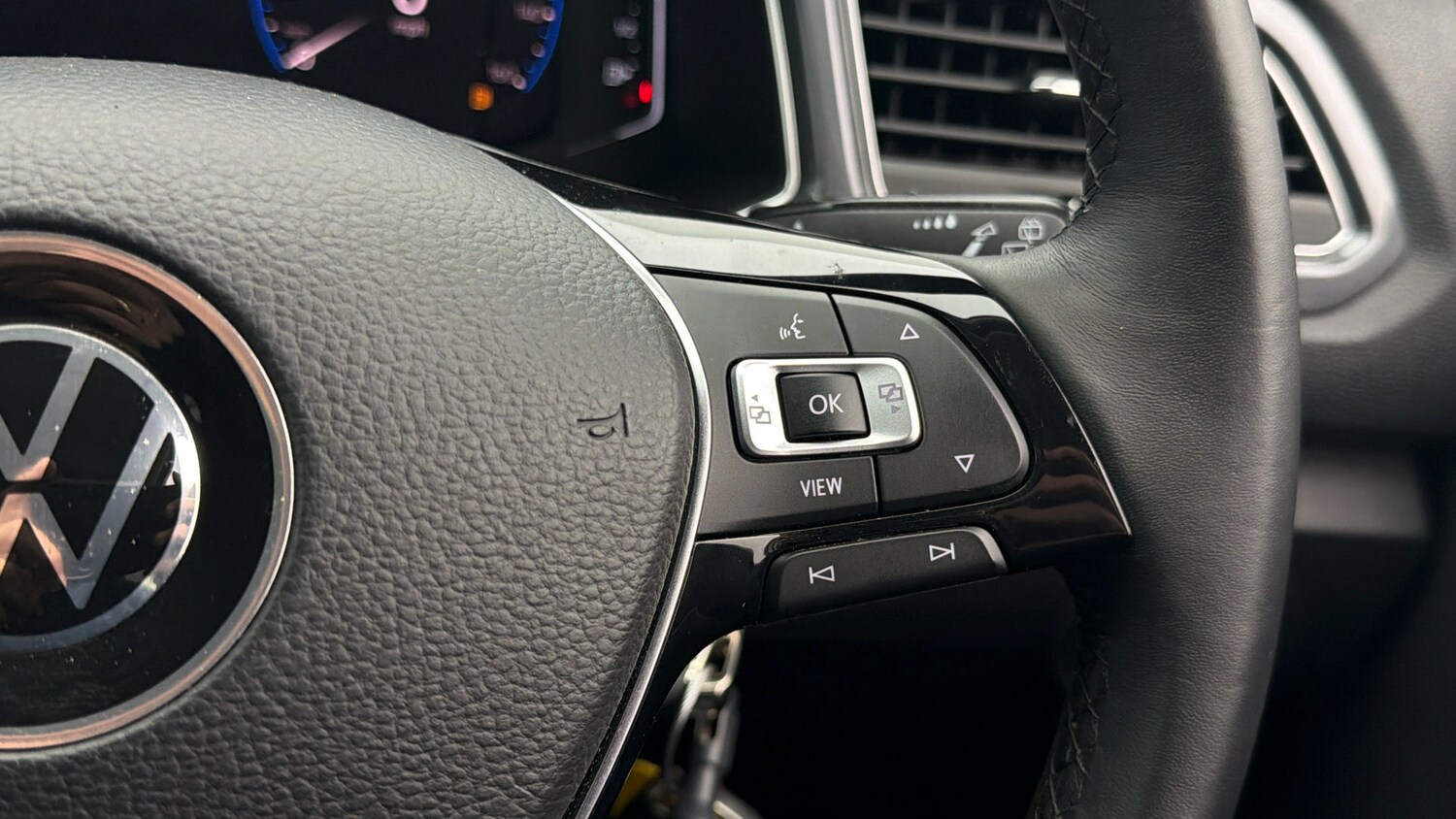 Used Volkswagen T-Roc for sale - 77818093: Photo 23