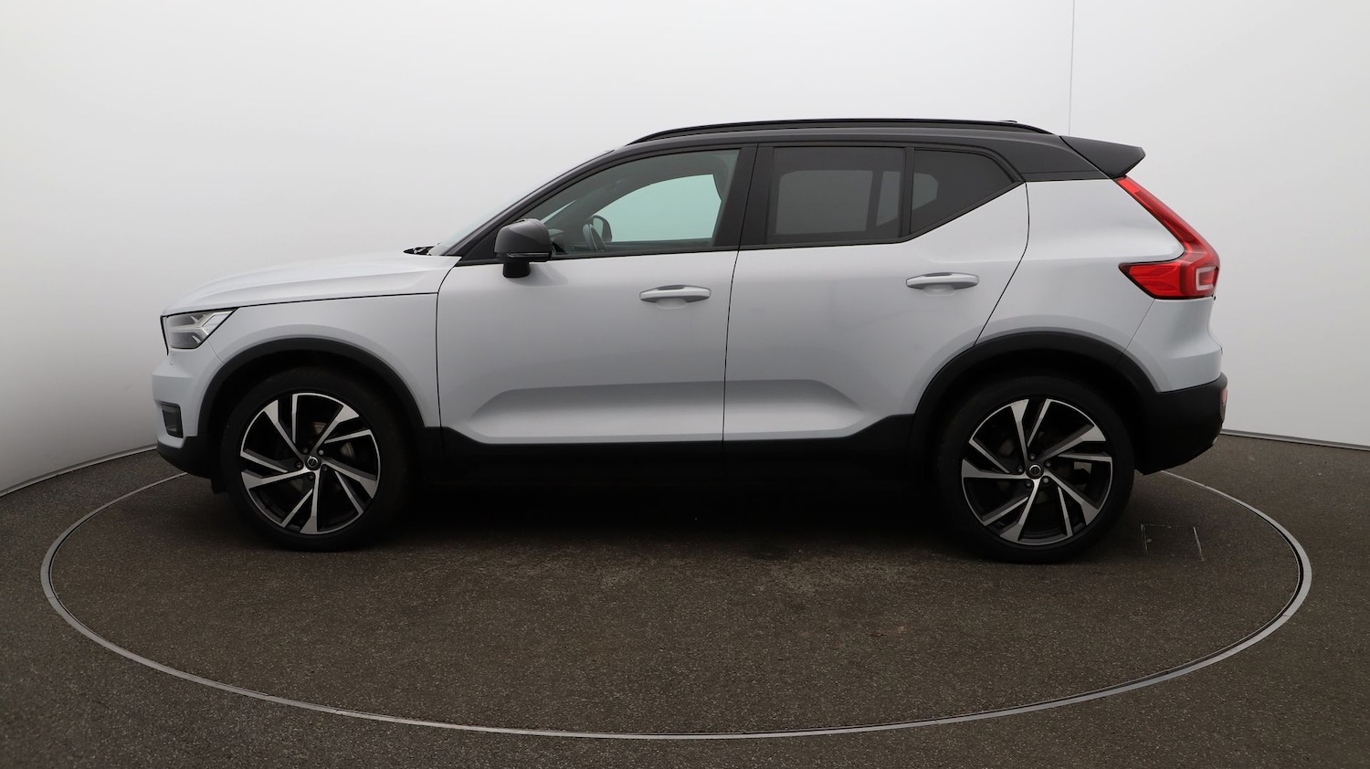 Used Volvo XC40 2020 for sale - 77027814: Photo 55