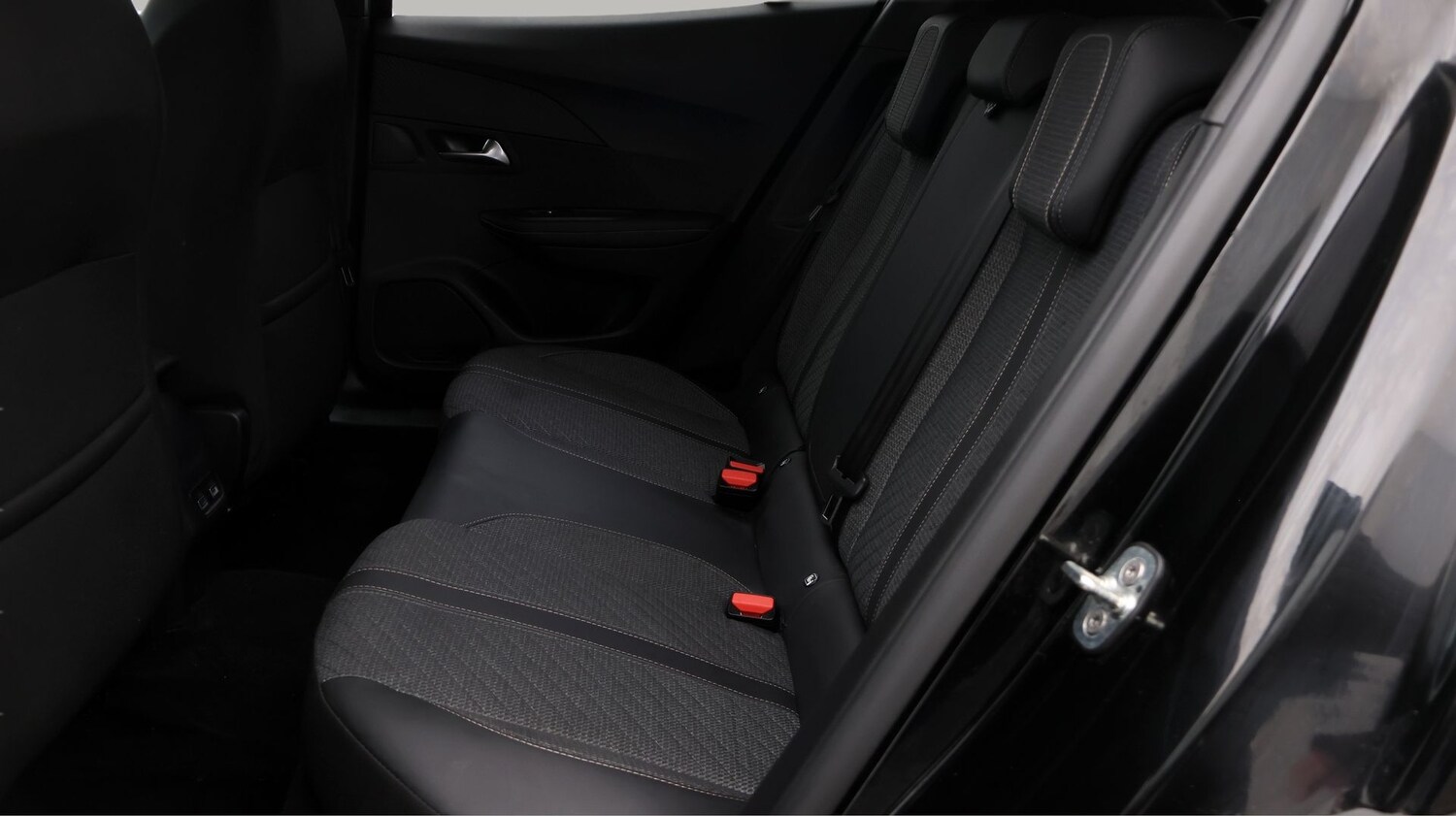 Used Peugeot E-2008 for sale - 77618617: Photo 16