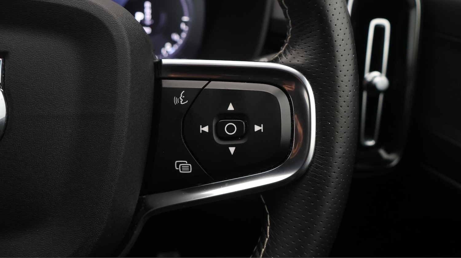 Used Volvo XC40 2021 for sale - 76423430: Photo 25