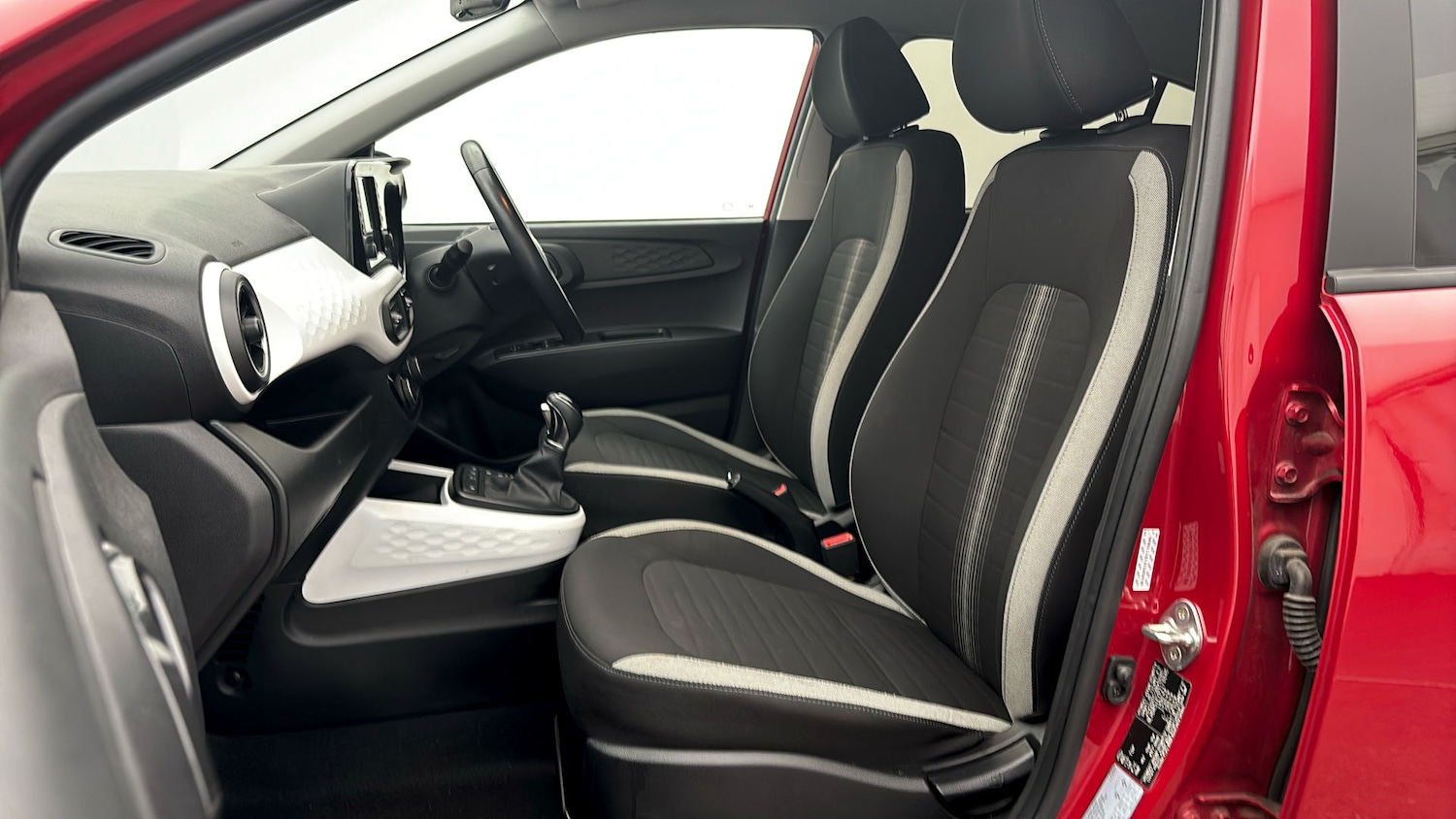 Used Hyundai i10 2023 for sale - 77730085: Photo 13