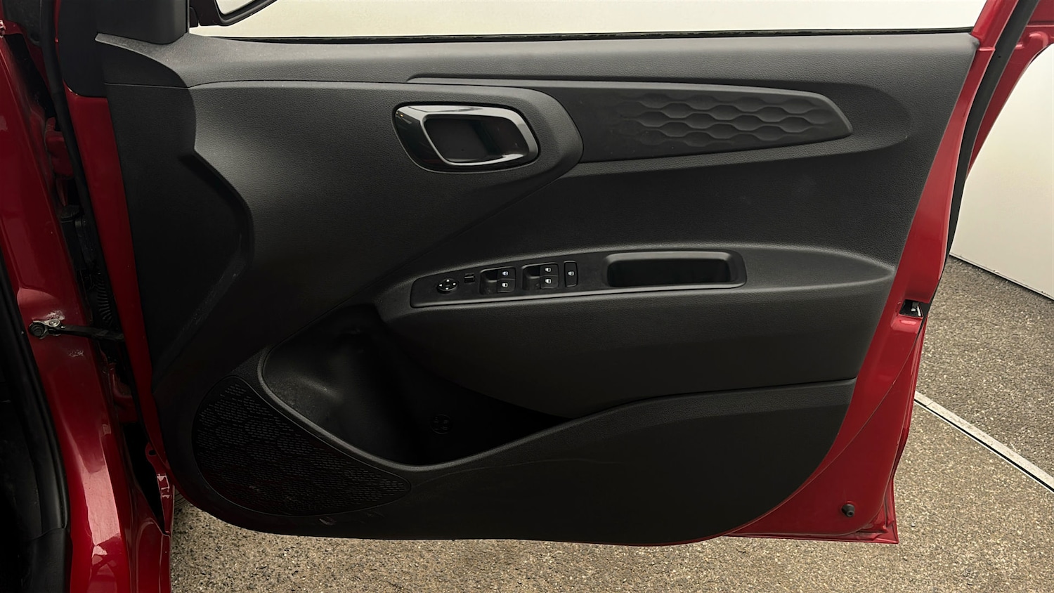 Used Hyundai i10 2023 for sale - 77730085: Photo 14