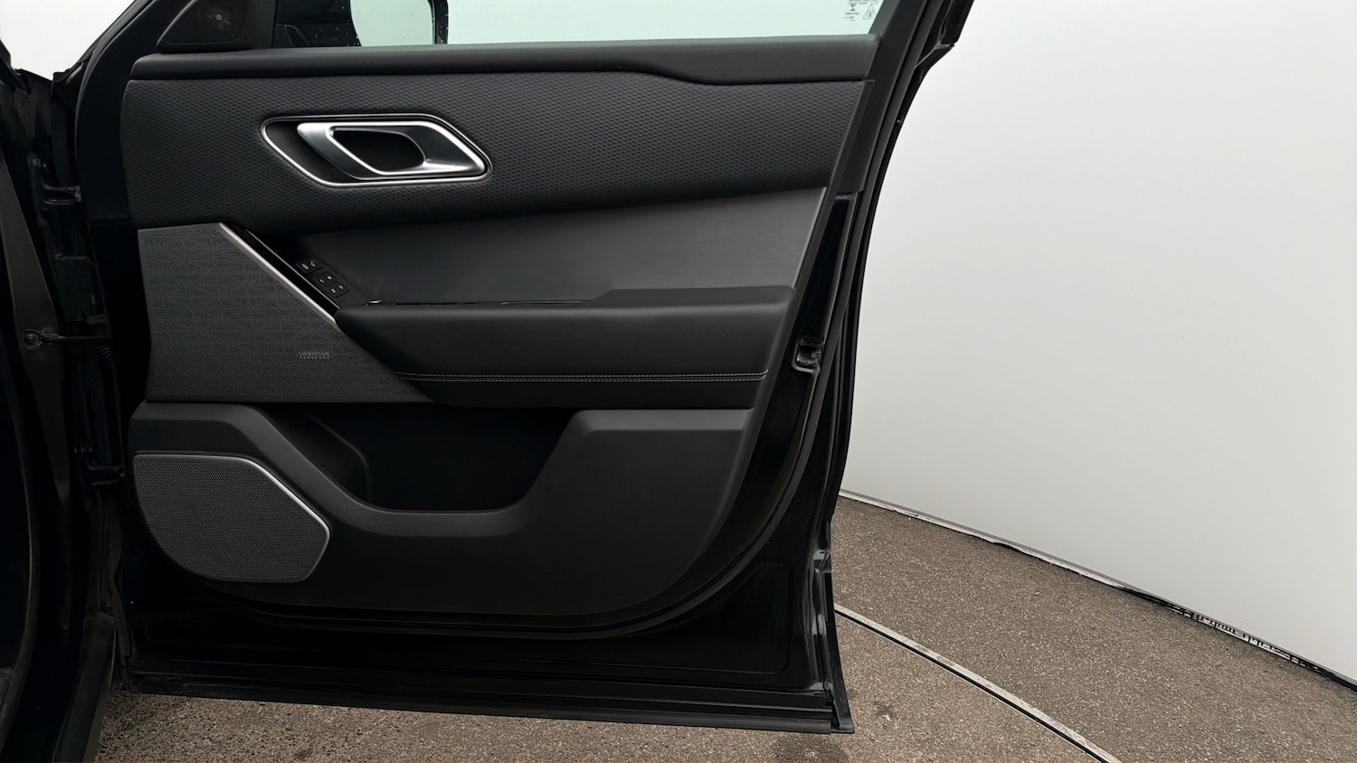 Used Land Rover Range Rover Velar 2019 for sale - 78107156: Photo 14