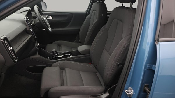 Used Volvo XC40 2023 for sale - 76296022: Photo 15