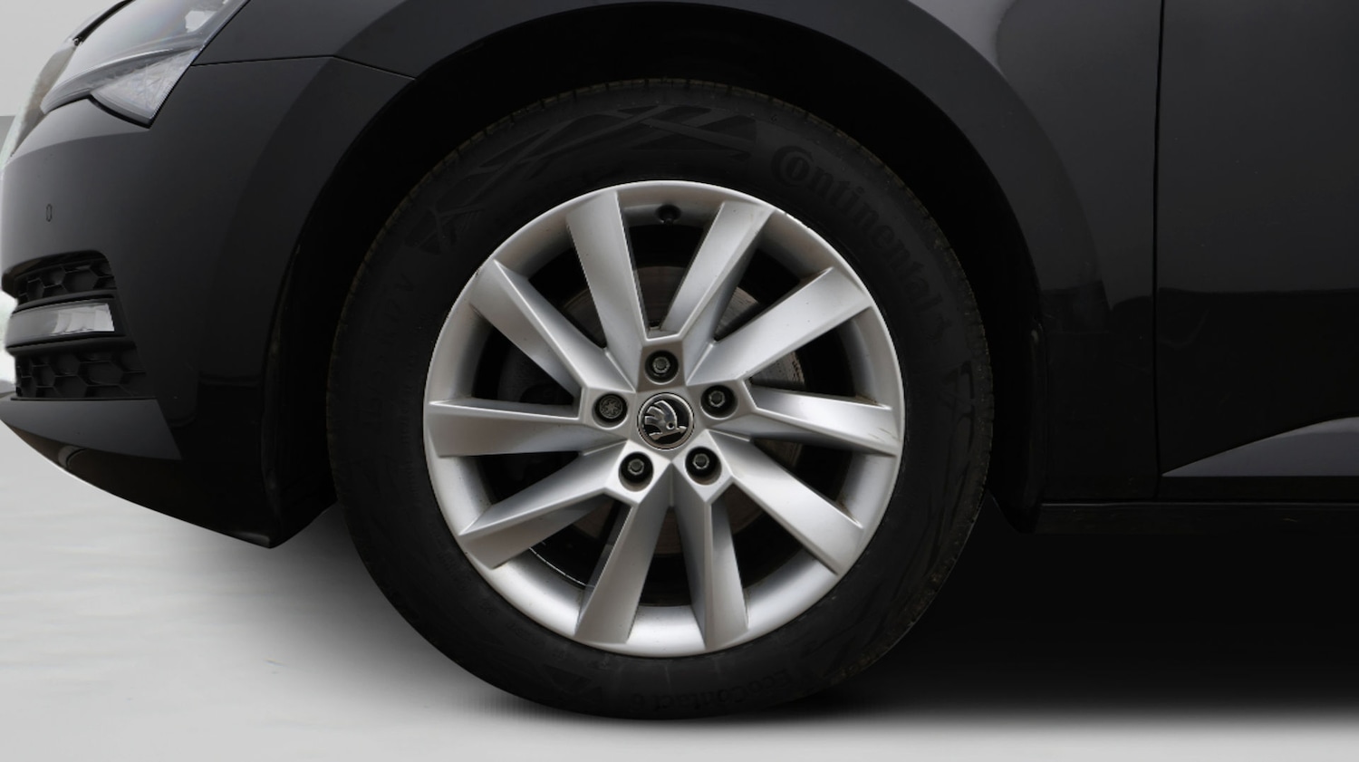 Used Skoda Superb 2023 for sale - 77610692: Photo 18