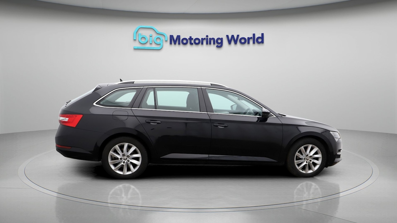 Used Skoda Superb 2023 for sale - 77610692: Photo 8