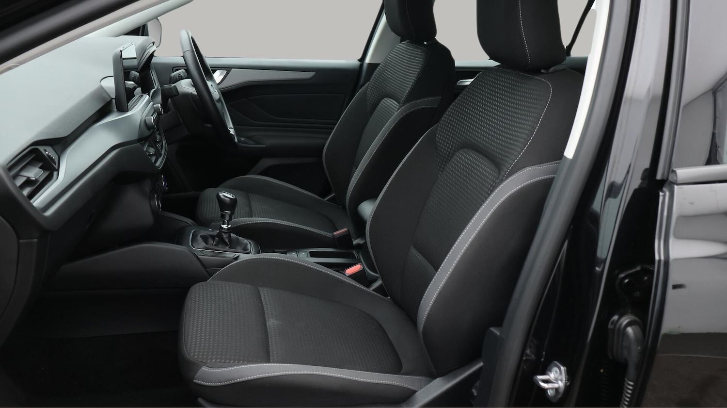 Used Ford Focus 2023 for sale - 76457299: Photo 15