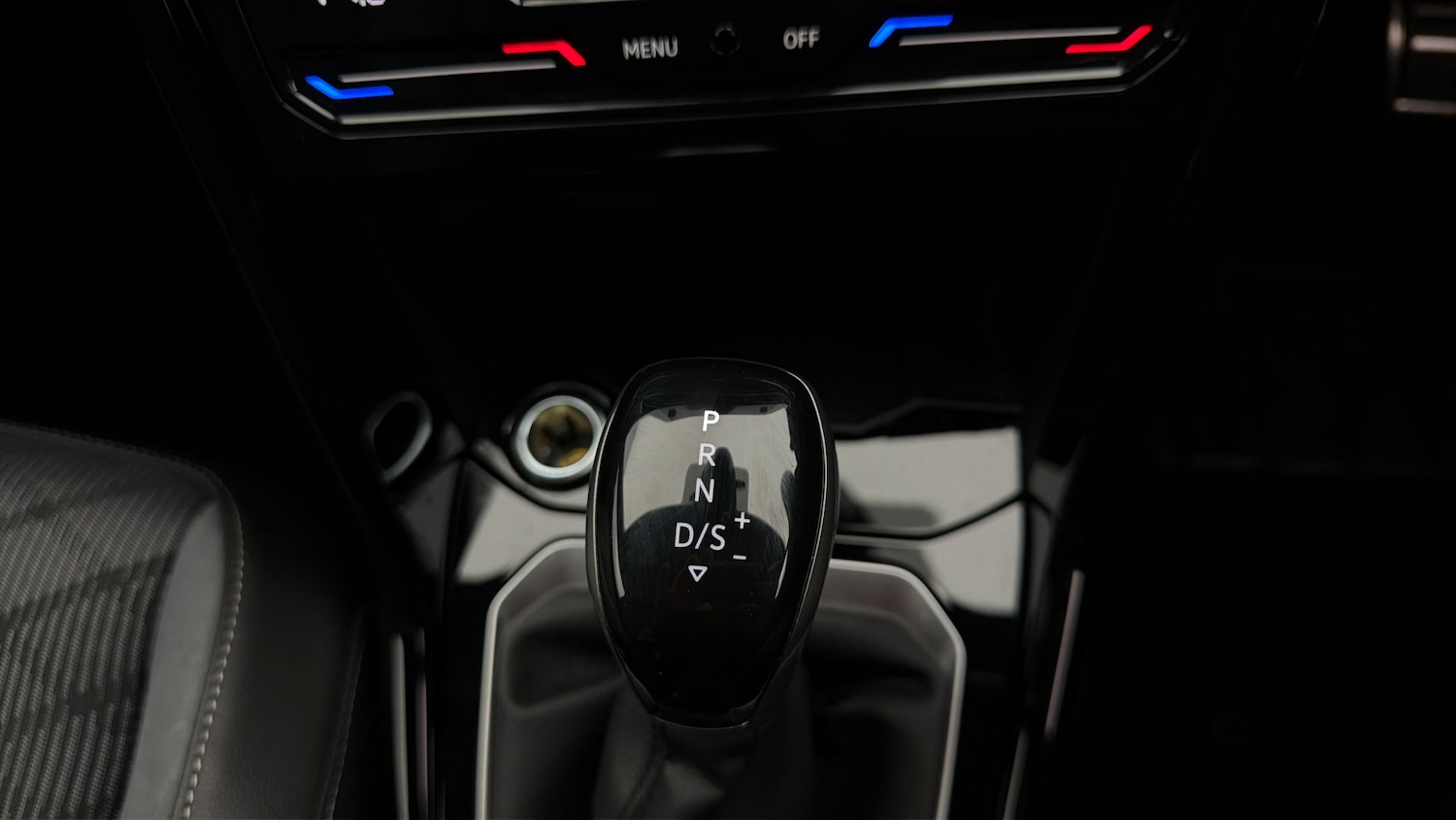 Used Volkswagen T-Roc 2024 for sale - 78024621: Photo 25