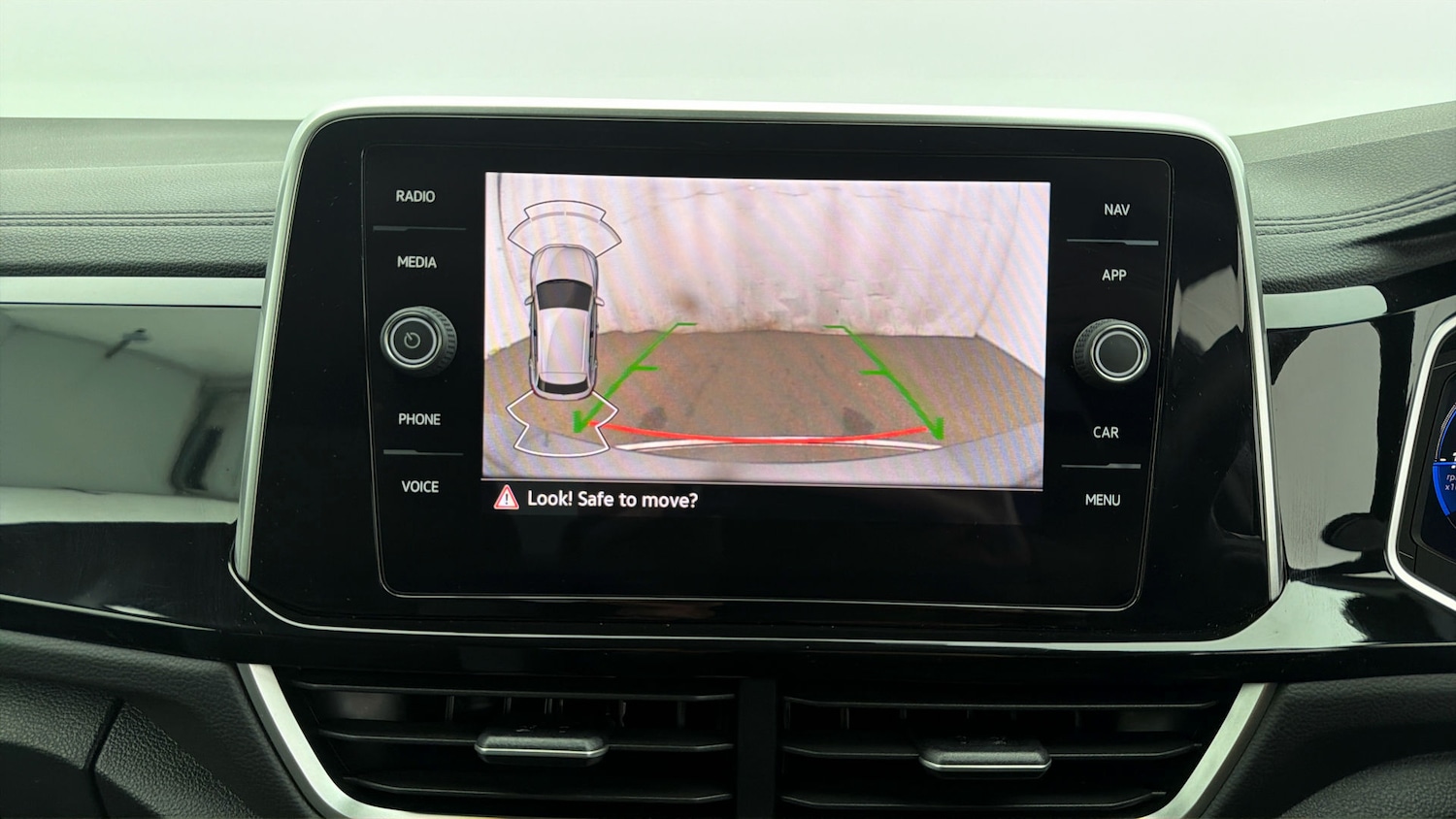 Used Volkswagen T-Roc 2024 for sale - 78024621: Photo 27