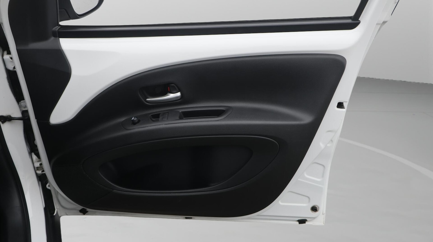 Used Toyota Aygo X 2022 for sale - 76561689: Photo 16