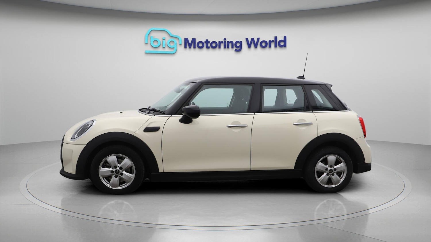 Used MINI Hatch 2022 for sale - 76715411: Photo 5