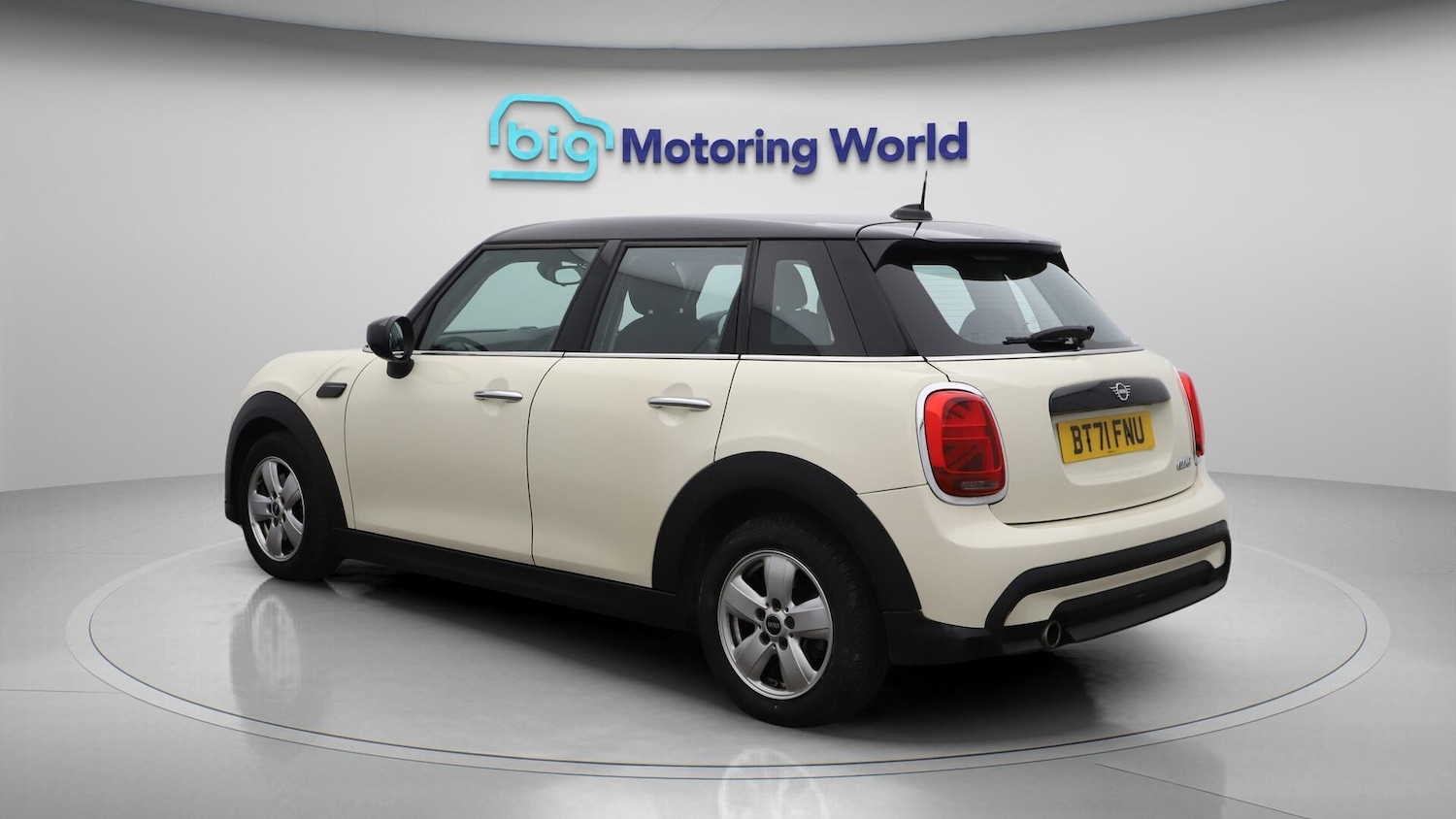Used MINI Hatch 2022 for sale - 76715411: Photo 6