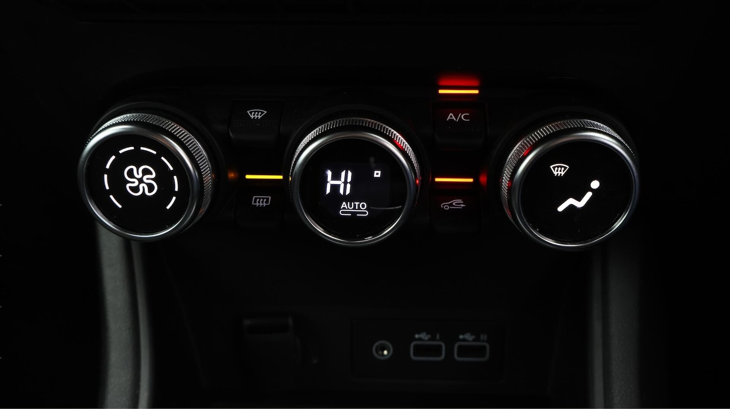 Used Renault Captur 2023 for sale - 76632882: Photo 13