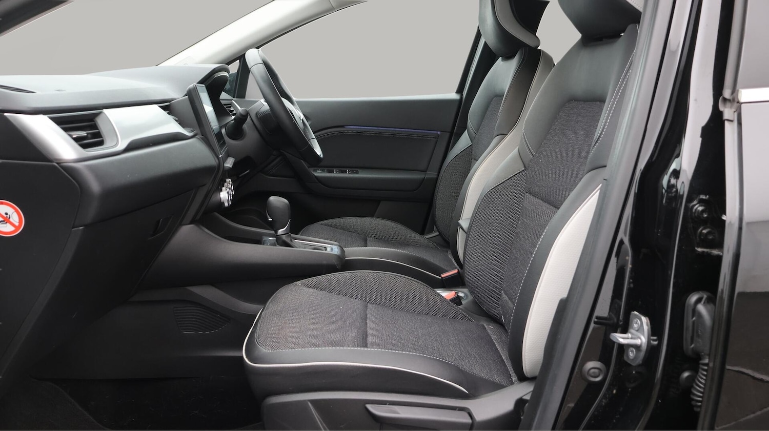 Used Renault Captur 2023 for sale - 76632882: Photo 15