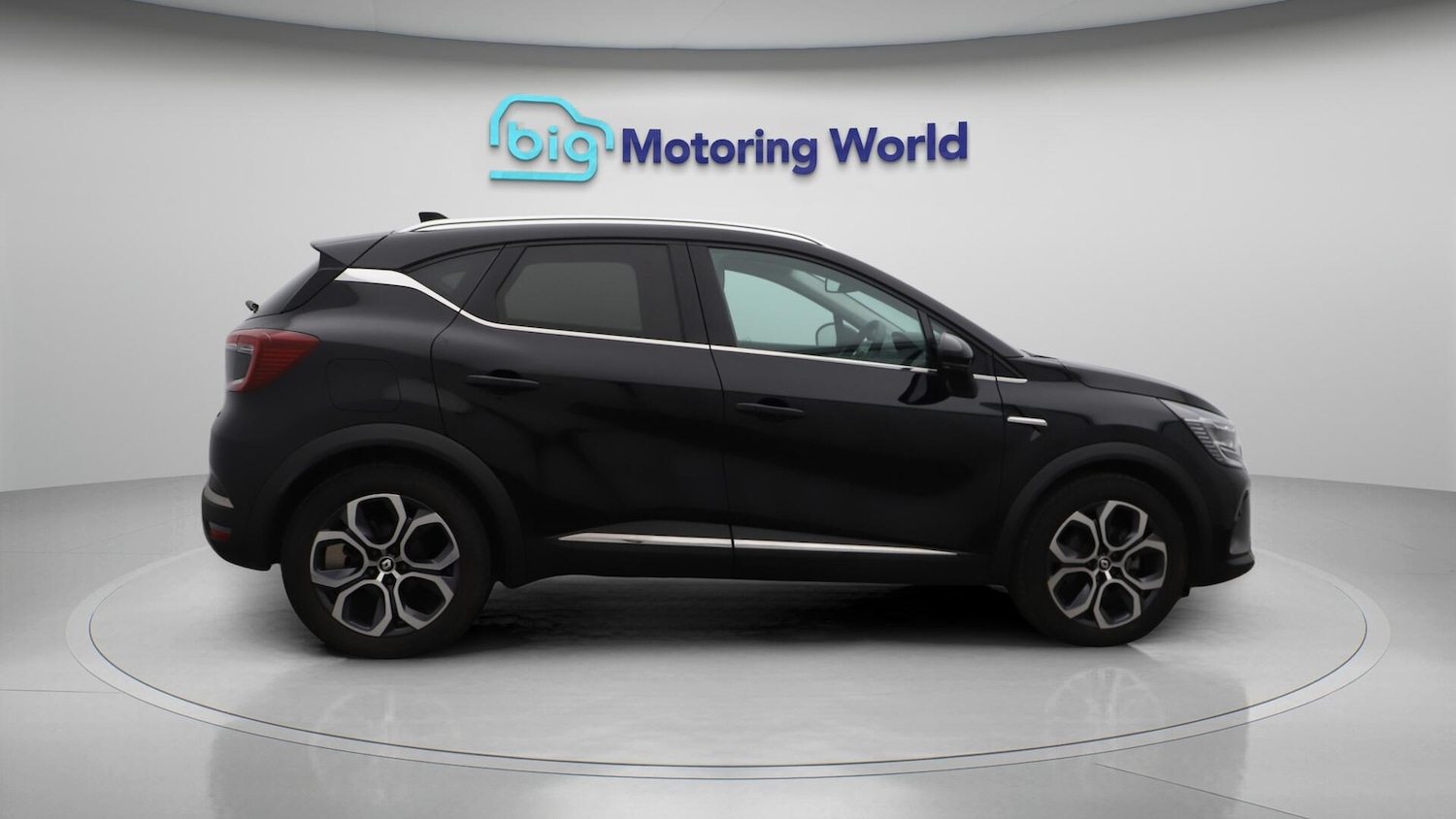 Used Renault Captur 2023 for sale - 76632882: Photo 9