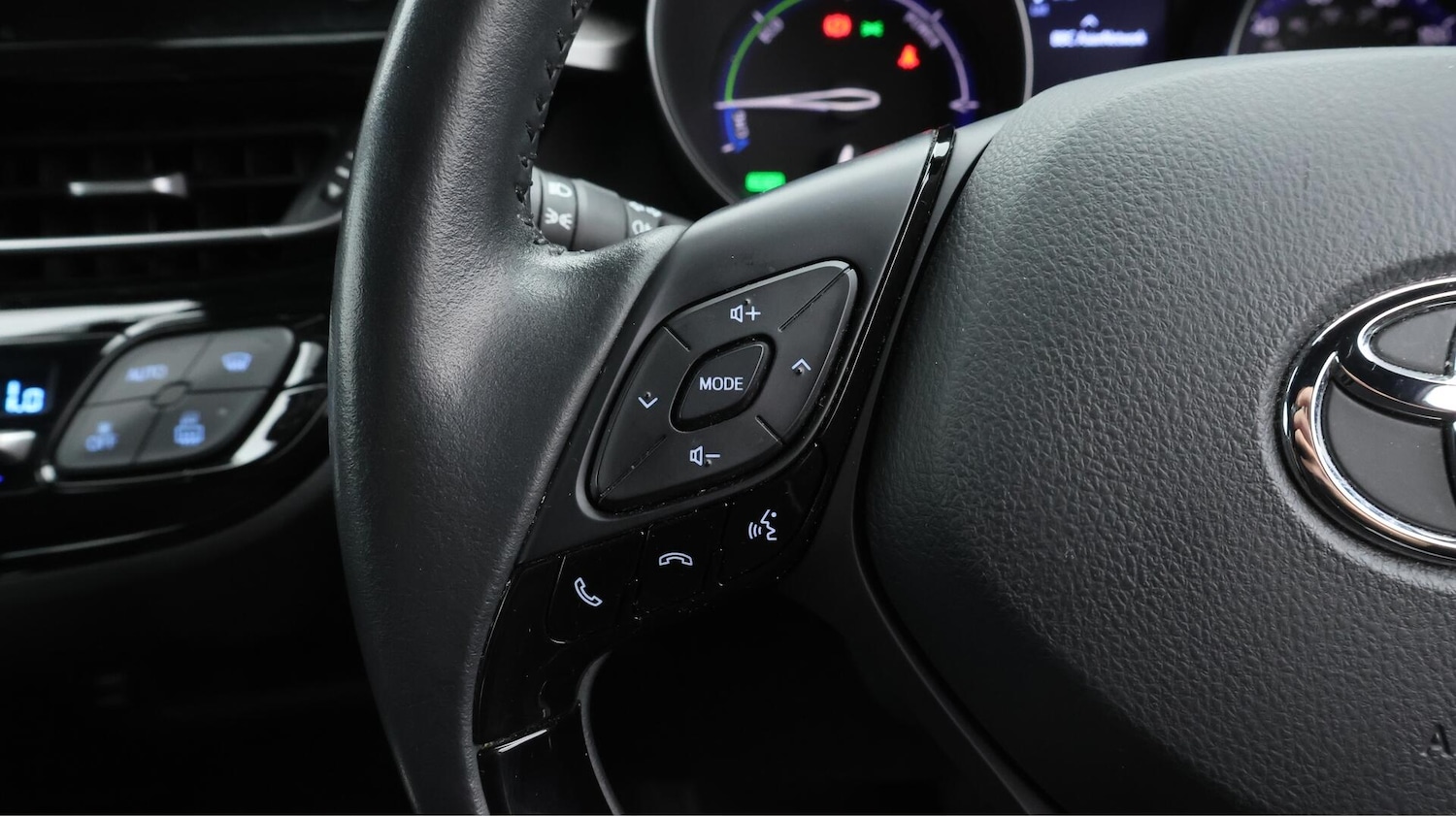 Used Toyota C-HR 2021 for sale - 76348847: Photo 27