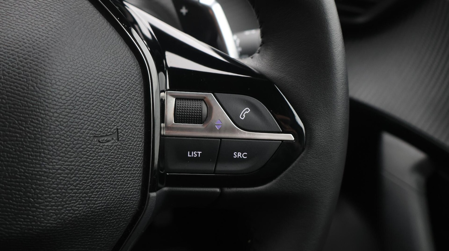 Used Peugeot 2008 2024 for sale - 76336984: Photo 24