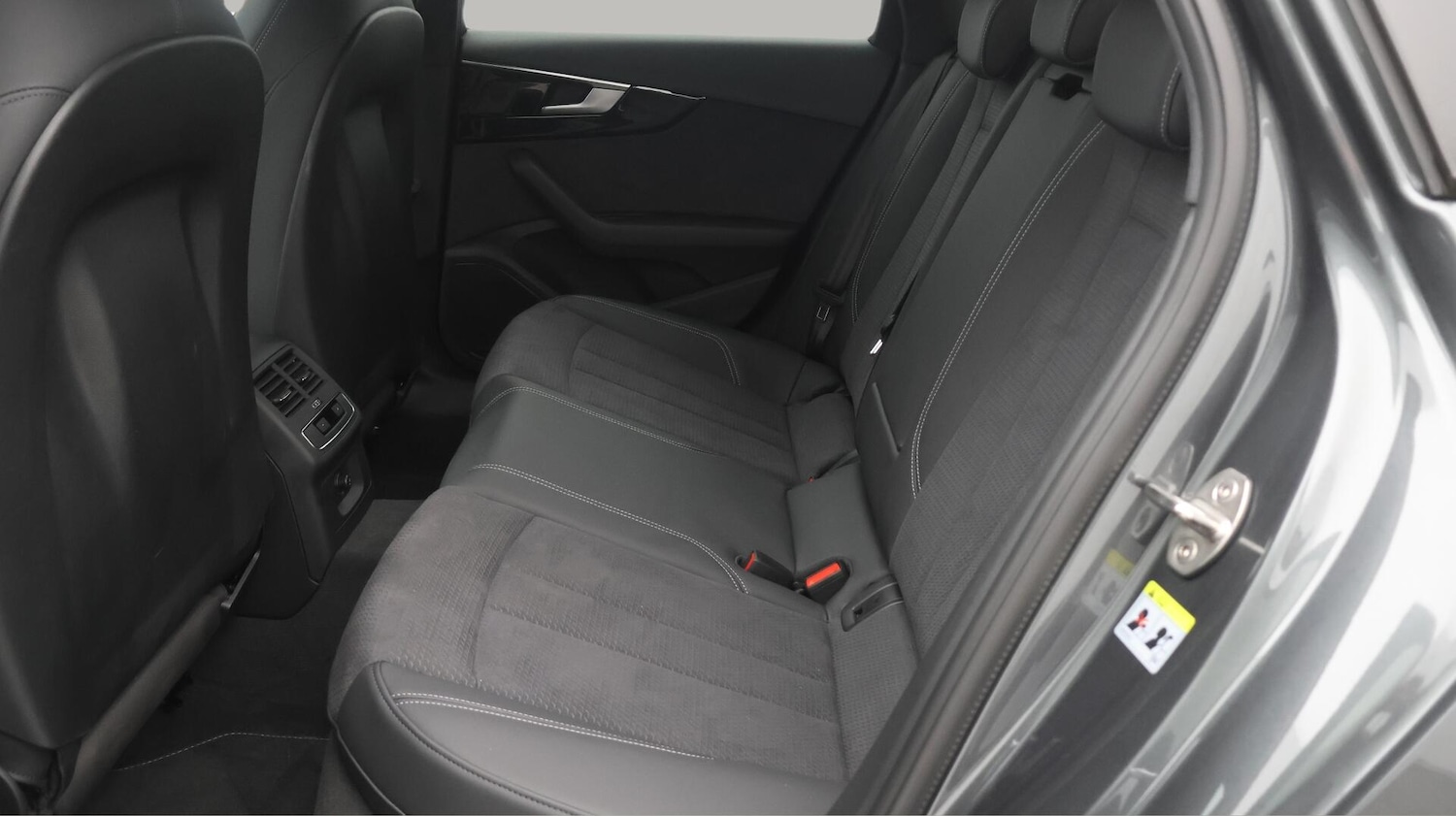 Used Audi A4 2023 for sale - 76325942: Photo 17