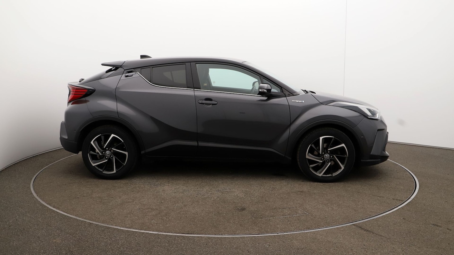 Used Toyota C-HR 2020 for sale - 76808885: Photo 42