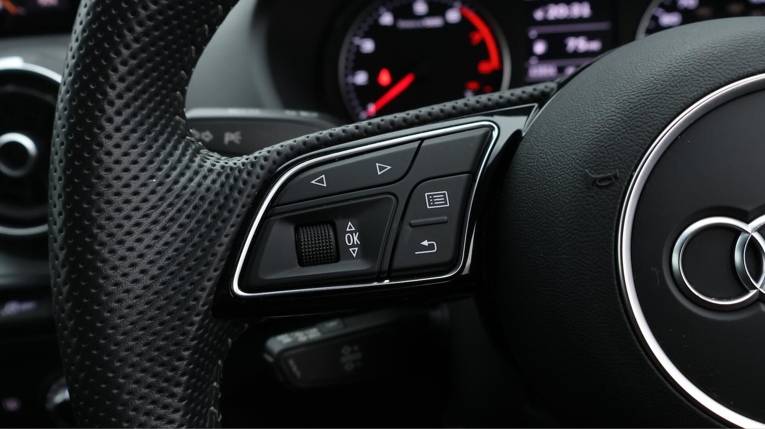 Used Audi Q2 2020 for sale - 76538275: Photo 24