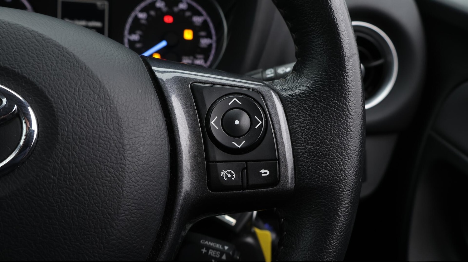 Used Toyota Yaris 2020 for sale - 76013147: Photo 26