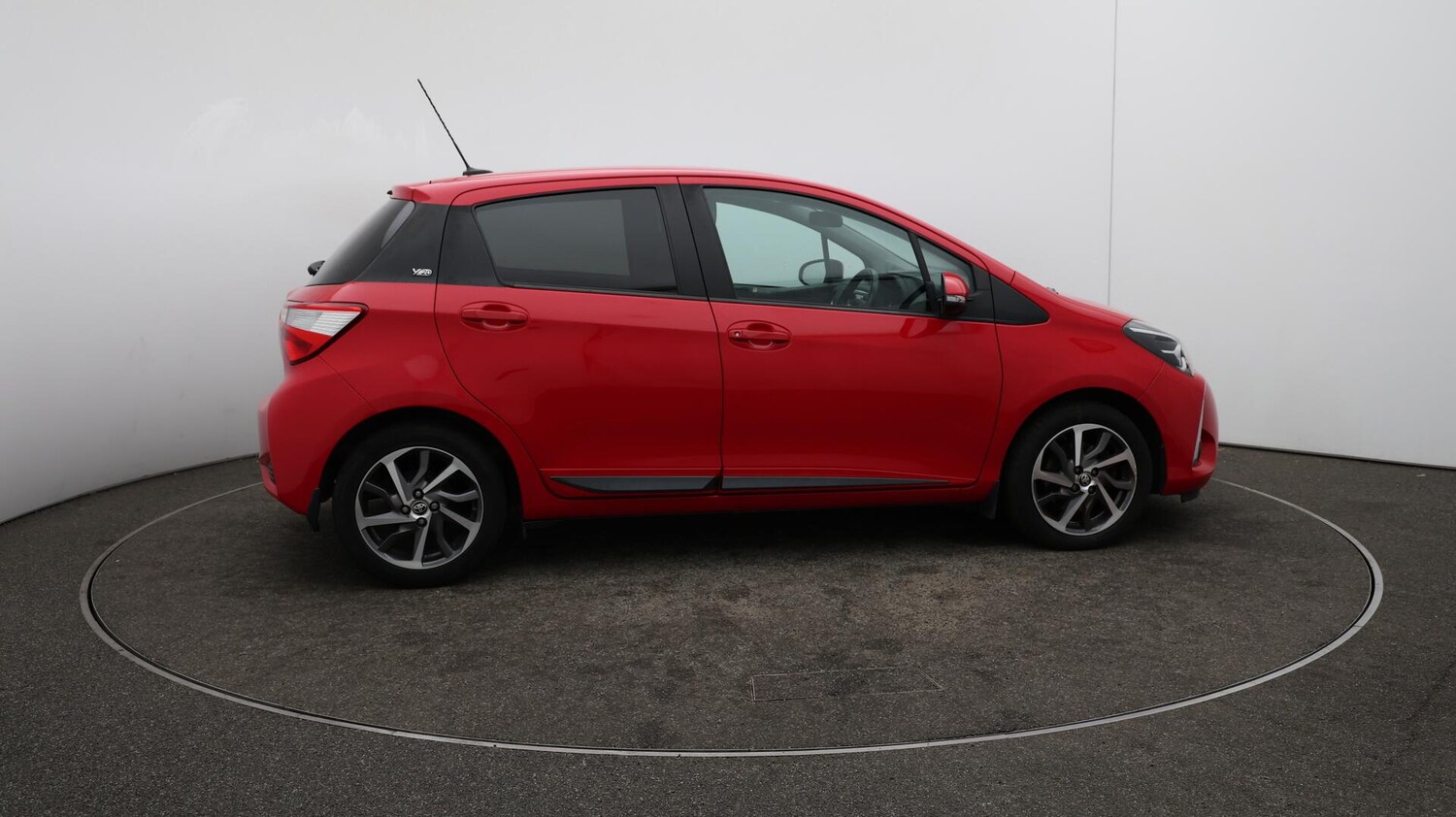 Used Toyota Yaris 2020 for sale - 76013147: Photo 50