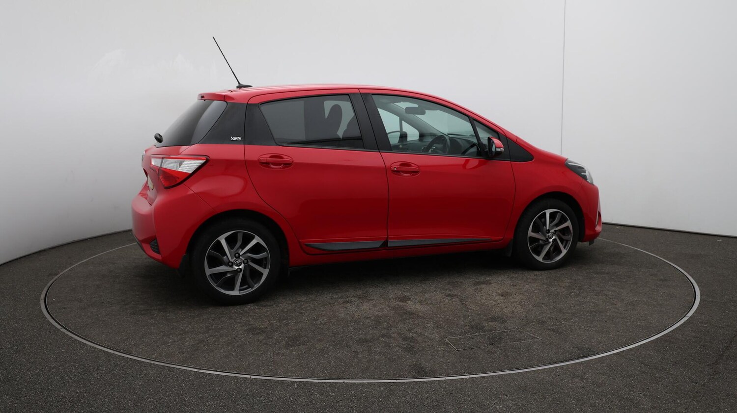Used Toyota Yaris 2020 for sale - 76013147: Photo 51