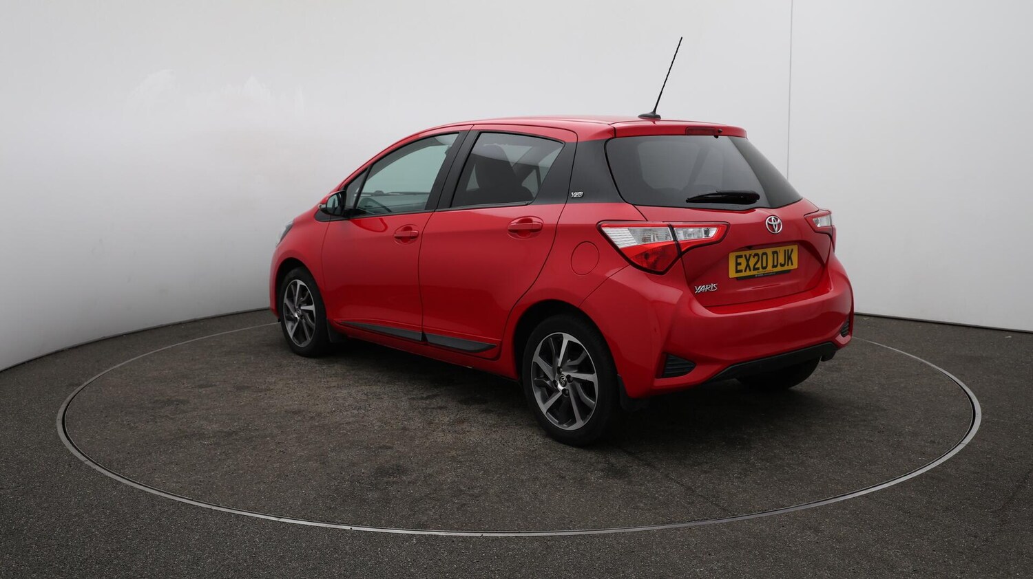 Used Toyota Yaris 2020 for sale - 76013147: Photo 62