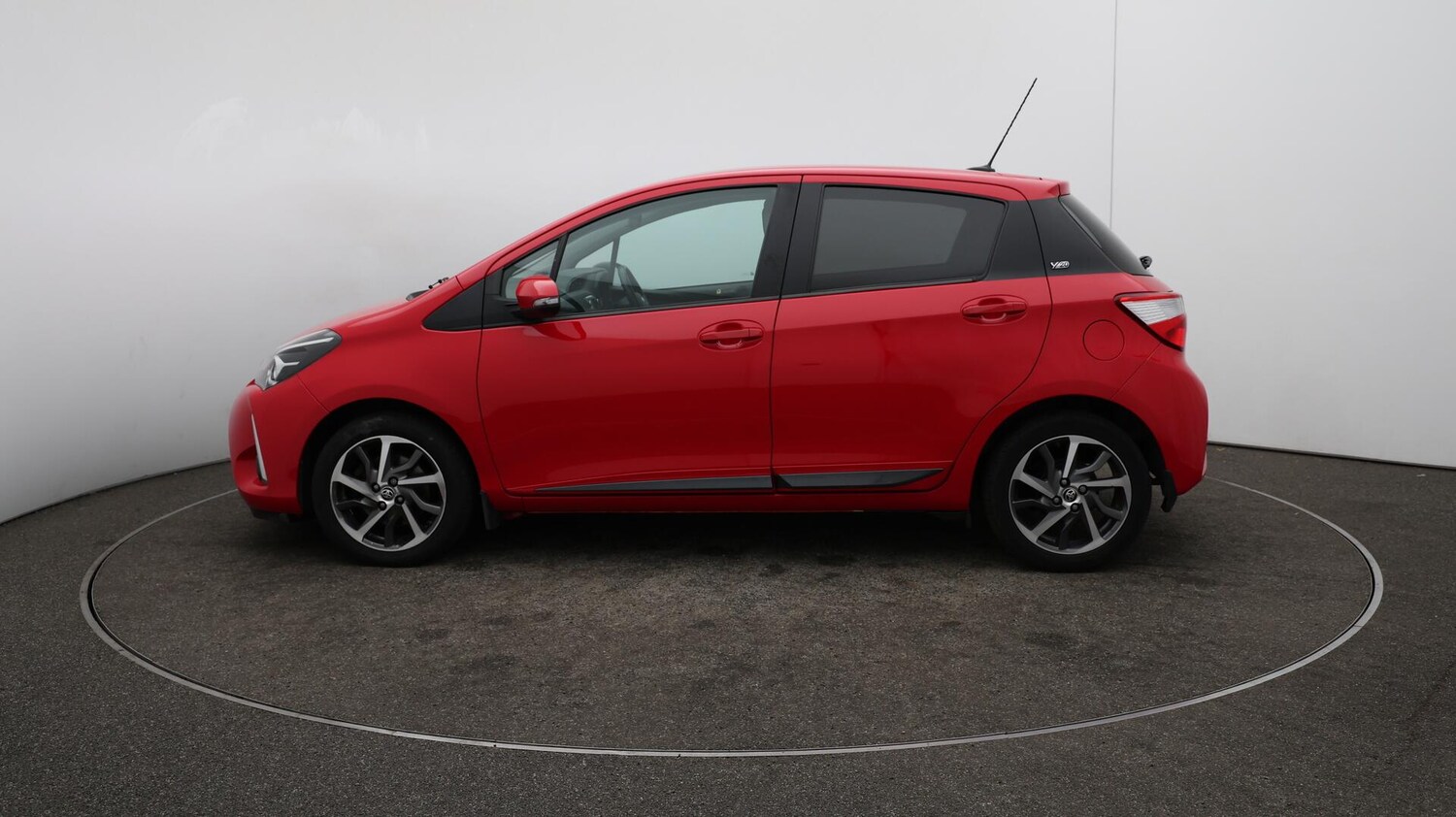 Used Toyota Yaris 2020 for sale - 76013147: Photo 64